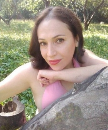 Обладаю магическими руками, способными доставить незабываемую эйфорию. Мои возможности безграничны, и я готова подарить тебе незабываемый опыт, основанный на нашей взаимной химии. Люблю создавать атмосферу полного расслабления и удовольствия. Фото в моем анкете подтверждают мою привлекательность и готовность к встрече с тобой. Всегда рада слышать положительные отзывы о моей работе. Доверься мне, и я обещаю, что каждая встреча с тобой будет незабываемой! 💫 Раиса